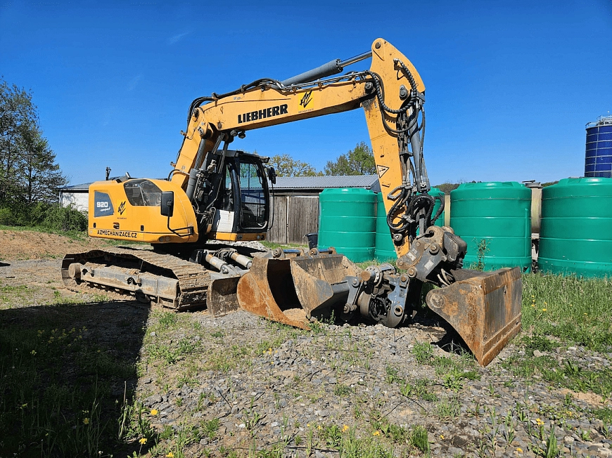 LIEBHERR R920 COM